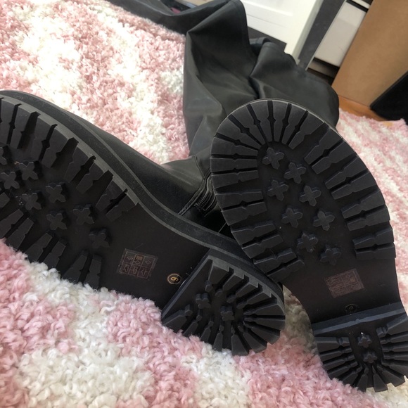 Urban outfitters Sabrina tall boot - Picture 3 of 4